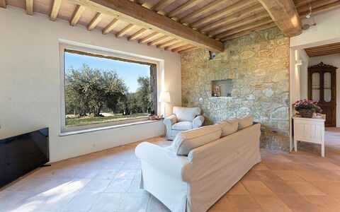 Amandula 6: Pared, Mueble, Piso, Casa, Suelo, Habitación, Silla, Sala, Planta De Casa