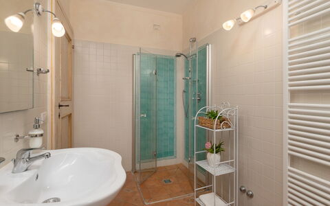 Antiche Pietre 10: Baño, Arreglo De Tubería, Diseño De Interiores, Lavabo Del Baño, Pared, Piso, Suelo, Lavabo, Grifo, Plomería