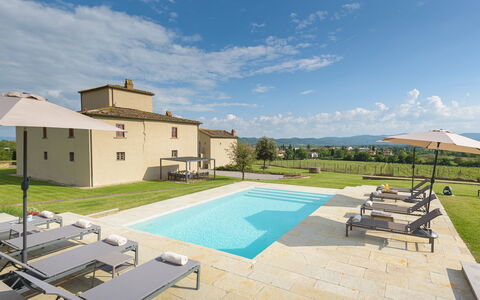 Ca Maggiore 10+2: Piscina, El Terreno Del Lote, Inmuebles, Casa De Campo, Villa, Paisajismo, Césped, Mueble Para Exteriores, Mansión