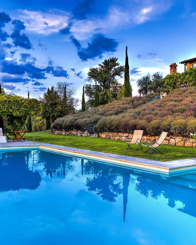 Casale delle Lavande 10: Azul, Piscina, Jardín, Recurso, Eco Hotel, Paisajismo, Inmuebles, Hacienda, Fuente De Agua, Villa