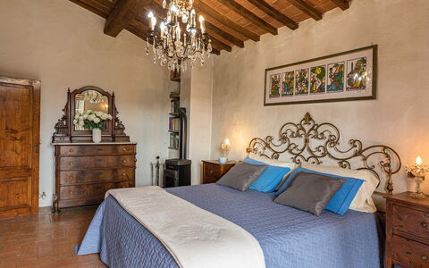 Poderino 6: Mueble, Pared, Piso, Diseño De Interiores, Suelo, Habitación, Encendiendo, Casa, Cama, Marco De La Cama