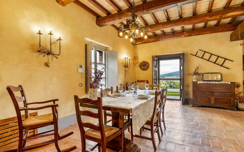 San Rocco 4: Mueble, Pared, Mesa, Cocina Y Comedor Mesa, Silla, Diseño De Interiores, Comedor, Casa, Puerta, Techo