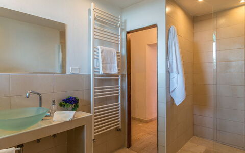 Casale Rasa 20+2: Piso, Pared, Suelo, Diseño De Interiores, Baño, Arreglo De Tubería, Encendiendo, Plomería, Techo, Grifo