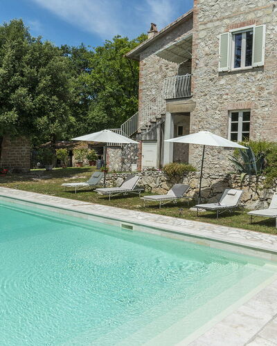 Villa la Corte 6: Casa, Cabaña, Inmuebles, Casa De Campo, Villa, Piscina, Patio Interior, Paisajismo, Losa, Yarda
