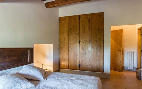 Podere Fabbrica 12: Piso, Pared, Diseño De Interiores, Madera, Habitación, Suelo, Mueble, Cama, Habitación, Suelos De Madera