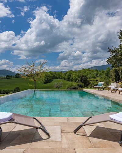 Podere Fabbrica 12: Piscina, Mueble Para Exteriores, Jardín, Sombra, Paisajismo, Recurso, Sunlounger, Silla, Losa, Eco Hotel