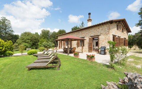 L'Ovile 8: Casa, Casa, Cabaña, Casa De Campo, Techo, Inmuebles, Área Rural, Puerta, Jardín, Césped