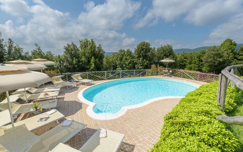 L'Ovile 8: Piscina, Mueble Para Exteriores, Recurso, Silla, Hotel, Eco Hotel