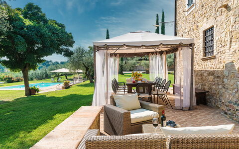 Villa di Morice 14: Mueble, Mueble Para Exteriores, Silla, Mesa, Recurso, Jardín, Sombra, Patio, Estructura Al Aire Libre, Patio Interior