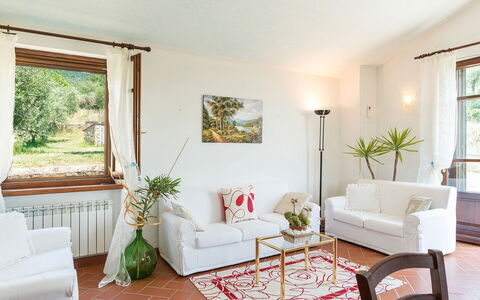 Villa Fabi 6+2: Mueble, Piso, Diseño De Interiores, Sofá, Sala, Suelo, Mesa, Habitación, Encendiendo, Silla