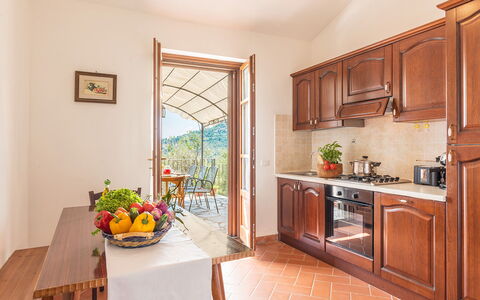 Villa Fabi 6+2: Diseño De Interiores, Cocina, Aparato De Cocina, Mostrador, Mueble, Piso, Casa, Cocina Y Comedor Mesa, Gabinetes, Electrodoméstico