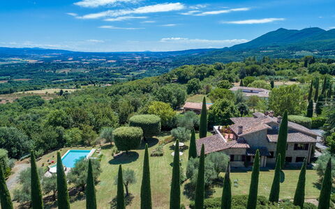 Villa Il Cedro 10+1: Vegetación, Paisaje Natural, Paisaje, El Terreno Del Lote, Área Rural, Cobertura Del Suelo, Hill Station, Prado, Plantación, Inmuebles