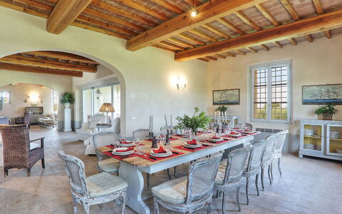 Villa Il Meluccio 12: Mueble, Diseño De Interiores, Pared, Piso, Silla, Mesa, Casa, Cocina Y Comedor Mesa, Suelo, Comedor