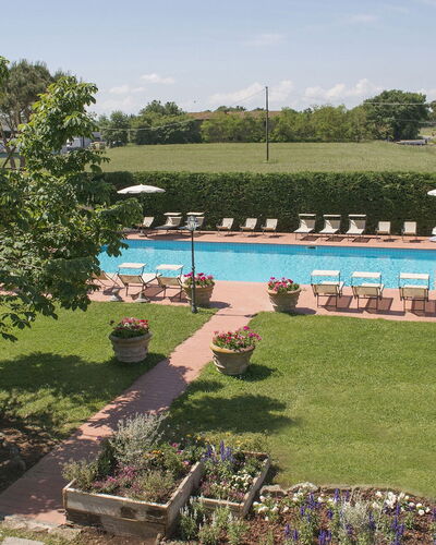 Le Caselle 26: Arbusto, Piscina, Recurso, Jardín, Ocio, Inmuebles, Eco Hotel, Sombra, Paisajismo, Hacienda