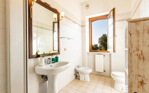 Il Poggiarellino 14: Arreglo De Tubería, Baño, Piso, Diseño De Interiores, Grifo, Plomería, Lavabo, Suelo, Lavabo Del Baño, Baño