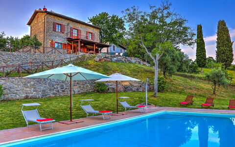 La Casa di Elsa 6: Inmuebles, Piscina, Cabaña, Casa De Campo, Villa, Jardín, Eco Hotel, Paisajismo, Recurso, Yarda
