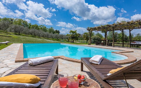 La Cerqua 8: Azul, Piscina, Mueble Para Exteriores, Recurso, Mueble, Eco Hotel, Sunlounger, Ocio, Sombra, Inmuebles