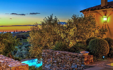 Villa le Cave 12: Paisaje, Casa, Oscuridad, Casa, Noche, Inmuebles, Eco Hotel, Cabaña, Casa De Campo, Villa