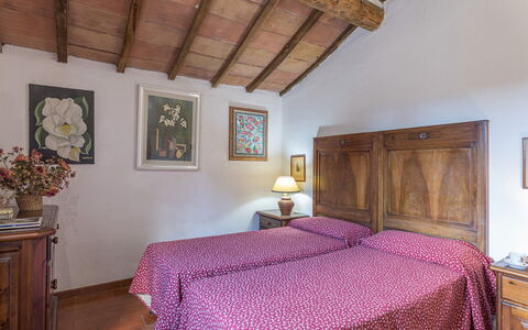 Podere San Ansano 14+2: Mueble, Piso, Maceta, Habitación, Marco De La Cama, Habitación, Cama, Planta De Casa, Lecho, Linos