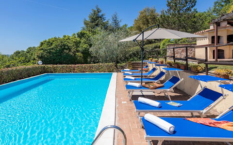 Villa Paola 6: Azul, Piscina, Recurso, Mueble Para Exteriores, Eco Hotel, Ocio, Sunlounger, Hotel, Ciudad De Vacaciones, Hacienda