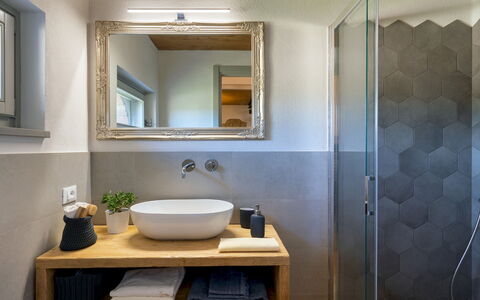 Country House Lo Spigo 4: Diseño De Interiores, Pared, Piso, Baño, Arreglo De Tubería, Suelo, Casa, Encendiendo, Grifo, Mueble