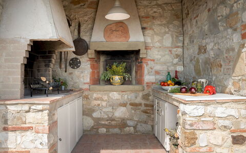 Poggio Novoli 6: Mueble, Pared De Piedra, Loseta, Maceta, Ladrillo, Cocina, Planta De Casa, Losa, Material Natural, Diseño