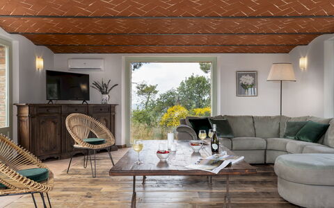 Il Romitoio 12: Mueble, Diseño De Interiores, Madera, Mesa, Piso, Suelo, Encendiendo, Silla, Techo, Sala