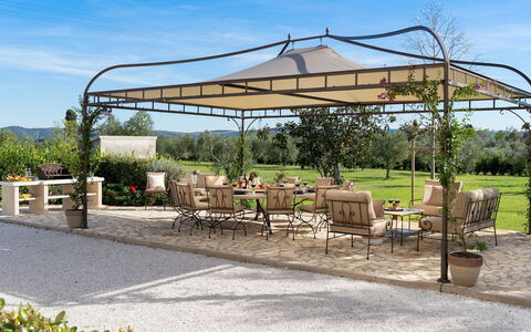 La Buganvilla 14: Kiosko, Mueble, Jardín, Pabellón, Pabellón, Sombra, Estructura Al Aire Libre, Mueble Para Exteriores, Mesa Al Aire Libre, Patio