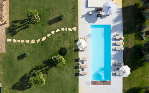 La Buganvilla 14: Piscina, Mueble Para Exteriores, Ocio, Recurso, Sunlounger, Eco Hotel, Paisajismo, Césped, Hotel, Villa