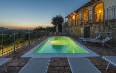 Villa Maggiorana 10: Piscina, Arquitectura, Material Compuesto, Oscuridad, Noche, Balcón, Eco Hotel, Cerca, Villa, Porche