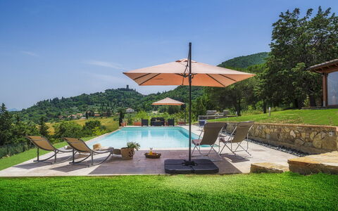 Podere Il Chiesino 8+2: Piscina, Colina, Recurso, Eco Hotel, Ocio, Sunlounger, Mueble Para Exteriores, Cordillera, Jardín, Sombra
