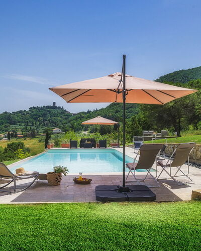 Podere Il Chiesino 8+2: Piscina, Colina, Recurso, Eco Hotel, Ocio, Sunlounger, Mueble Para Exteriores, Cordillera, Jardín, Sombra