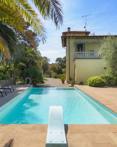 Villa Gaius 8+2: Piscina, Azul, Recurso, Material Compuesto, Eco Hotel, Sombra, Mueble Para Exteriores, Thermae, Hacienda, Sunlounger