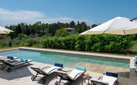 Terra di Siena 14: Mueble Para Exteriores, Mueble, Piscina, Paraguas, Sunlounger, Silla, Sombra, Material Compuesto, Mesa Al Aire Libre, Recurso