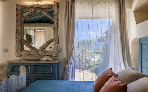 Villa Padulella 8+2: Mueble, Diseño De Interiores, Habitación, Linos, Cama, Textil, Habitación, Cortina, Lecho, Tratamiento De La Ventana