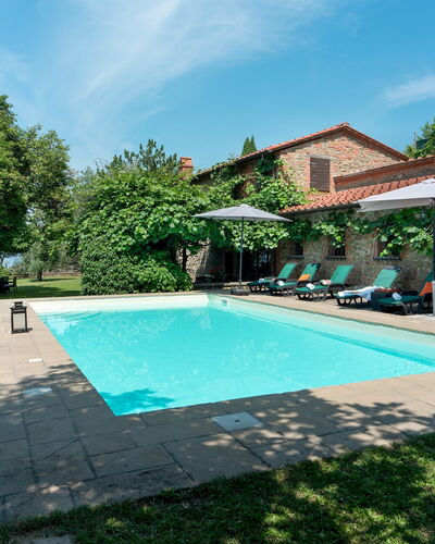 Podere Belvedere 6: Piscina, Mueble Para Exteriores, Inmuebles, Jardín, Hacienda, Recurso, Villa, Patio Interior, Paisajismo, Yarda