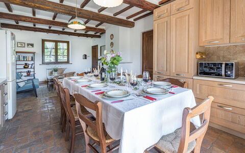 Casa Eusebia 8+2: Mueble, Comedor, Madera, Diseño De Interiores, Cocina Y Comedor Mesa, Mesa, Casa, Silla, Cocina, Piso