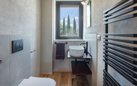 Casale the Place 6+2: Pared, Arreglo De Tubería, Piso, Plomería, Baño, Grifo, Lavabo, Baño, Lámpara