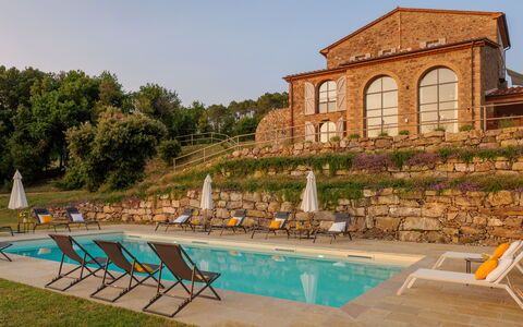 Villa Il Pozzo 14: Piscina, Inmuebles, Cabaña, Casa De Campo, Jardín, Recurso, Villa, Paisajismo, Hacienda, Eco Hotel