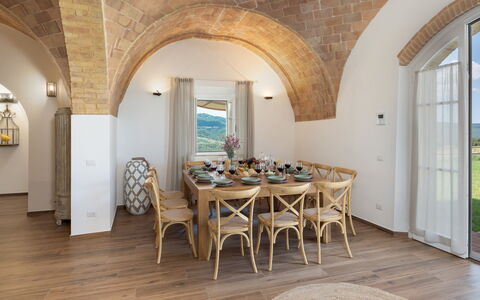 Casolare San Martino 12: Diseño De Interiores, Techo, Piso, Mueble, Cocina Y Comedor Mesa, Silla, Manchas De Madera, Lámpara, Suelos De Madera, Comedor
