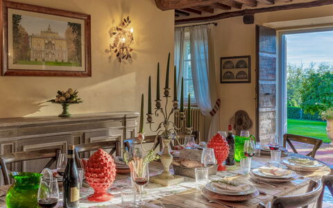 La Mandolata 12: Mueble, Diseño De Interiores, Mesa, Vajilla, Silla, Comedor, Cocina Y Comedor Mesa, Casa, Encendiendo, Habitación