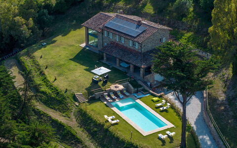 Villa Dada 10: Inmuebles, Piscina, Cabaña, Casa De Campo, Patio Interior, Villa, Hacienda, Recurso, Pueblo De Montaña, Mueble Para Exteriores