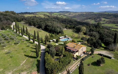 Il Pratone 12: Inmuebles, Jardín, Villa, Paisajismo, Eco Hotel, Vista Panorámica, Hacienda, Casa De Campo, Mansión, Fotografía Aérea