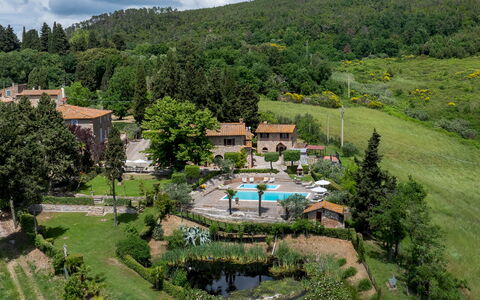 Villa Loredana 12: Inmuebles, Cabaña, Jardín, Paisajismo, Hacienda, Recurso, Patio Interior, Villa, Yarda, Mueble Para Exteriores