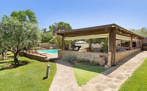 Villa Castiglione 9: Piscina, Recurso, Sombra, Jardín, Patio Interior, Inmuebles, Losa, Eco Hotel, Mueble Para Exteriores, Paisajismo
