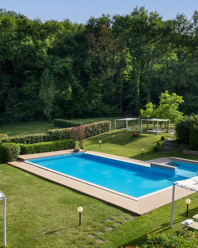 Valleverde 28+2: Piscina, Recurso, Ocio, Eco Hotel, Jardín, Mueble Para Exteriores, Sunlounger, Paisajismo, Sombra, Thermae