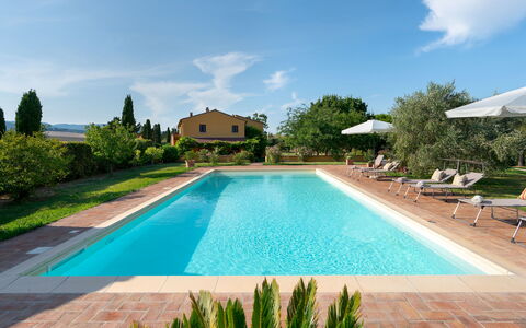 Villa Allodola 12: Piscina, Hacienda, Inmuebles, Jardín, Villa, Patio, Paisajismo, Casa De Campo, Recurso, Eco Hotel