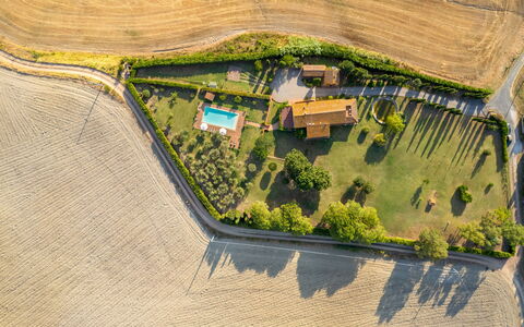 Villa Allodola 12: Paisaje, Llanura, El Terreno Del Lote, Vista Panorámica, Casa, Área Rural, Campo, Plantación, Inmuebles, Fotografía Aérea