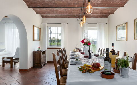 Tenuta Francigena 8: Mueble, Pared, Diseño De Interiores, Mesa, Techo, Piso, Cocina Y Comedor Mesa, Comedor, Silla, Encendiendo