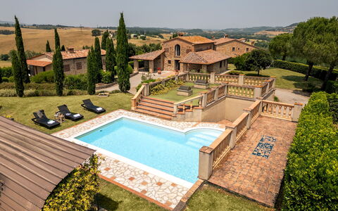 Casale Fienile 8: Piscina, Inmuebles, Hacienda, Mansión, Patio, Casa De Campo, Villa, Cabaña, Recurso, Jardín